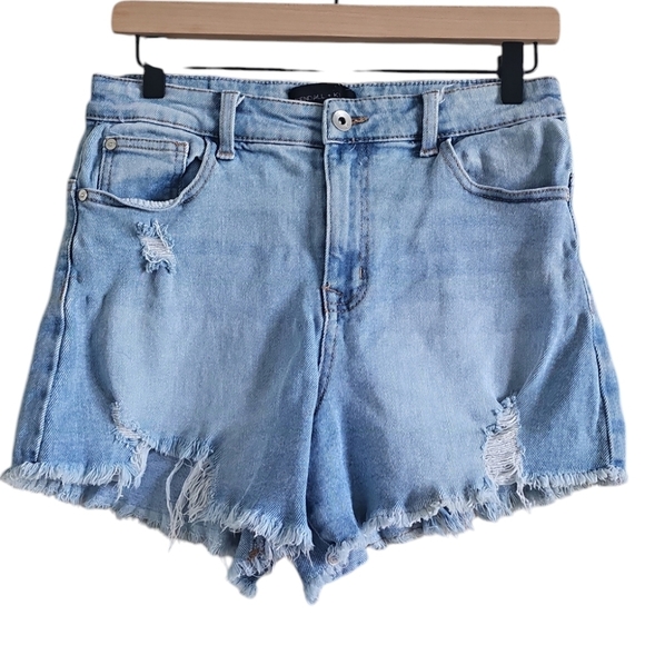 🟠 4 for $25 🟠 KENDALL & KYLIE THE ICON SHORT - Picture 1 of 9
